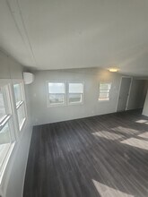 Building Photo - 13 A Barrett Ln