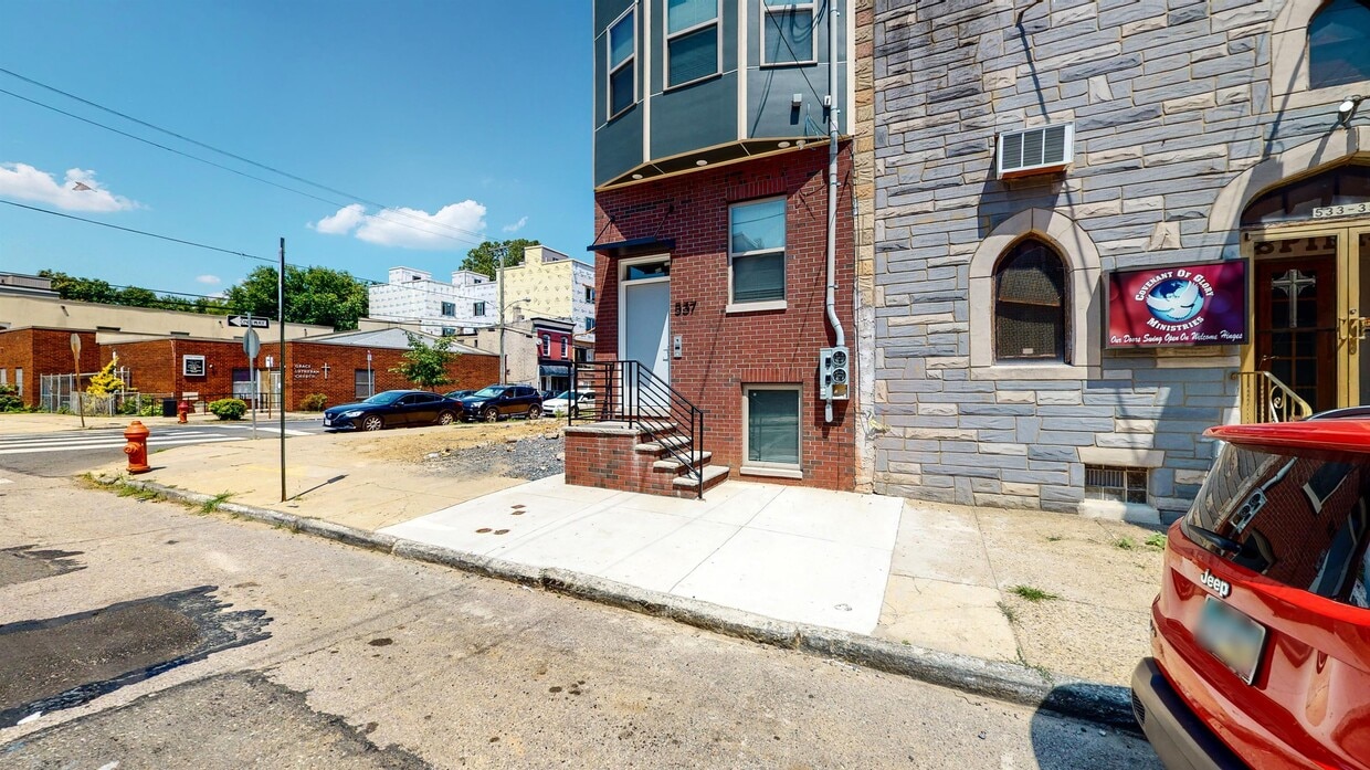 Primary Photo - 537 N 36th St