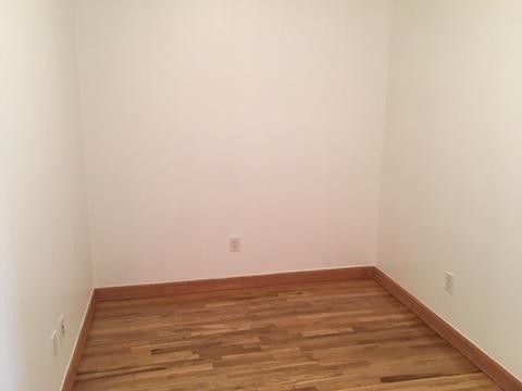 Building Photo - 74 N 7th St