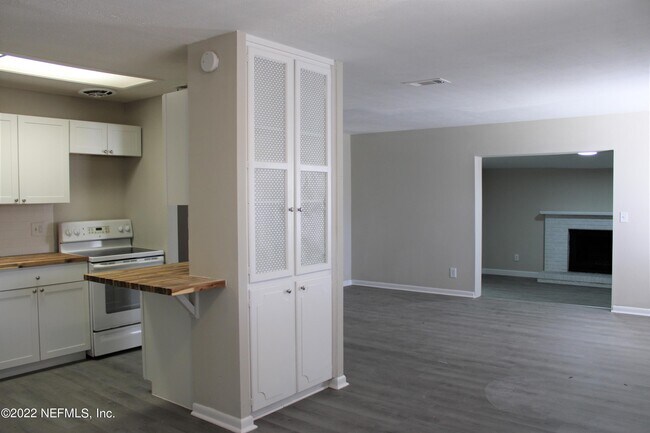 Foto del edificio - 3849 Harbor View Dr