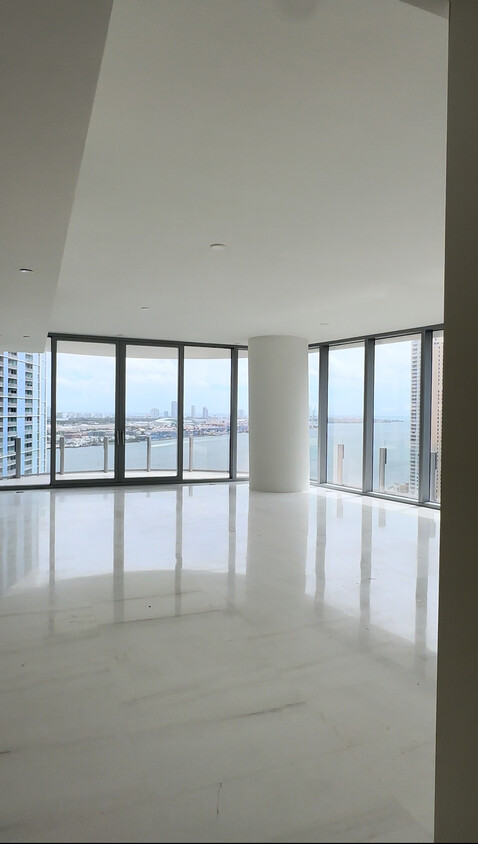 Foto principal - 270 Biscayne Boulevard Way