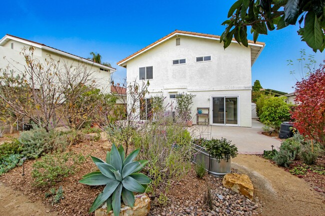 Building Photo - Beautiful and Peaceful Mission Viejo Home