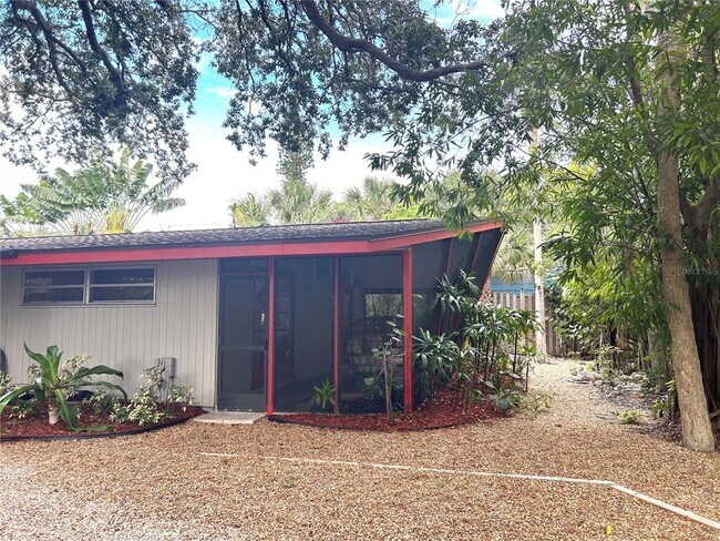Foto del edificio - 4830 Higel Ave