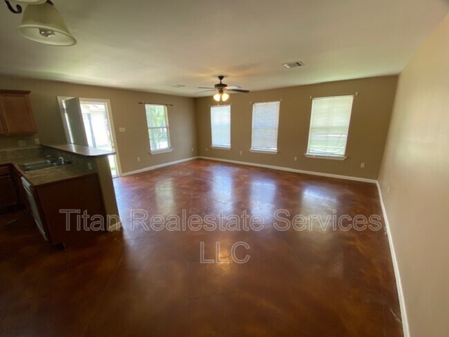 Foto del edificio - 308 S Landry Dr