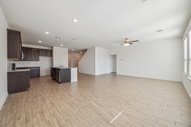 Building Photo - 23007 Forebear Dr