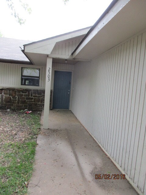 Foto del edificio - 2503 Turtle Creek Dr