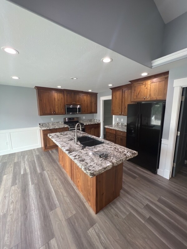 Building Photo - 98 S 1150 E