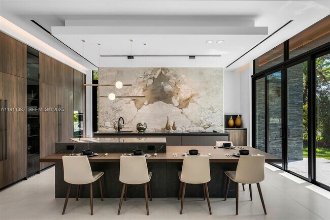 Foto del edificio - 12500 SW 64th Ave