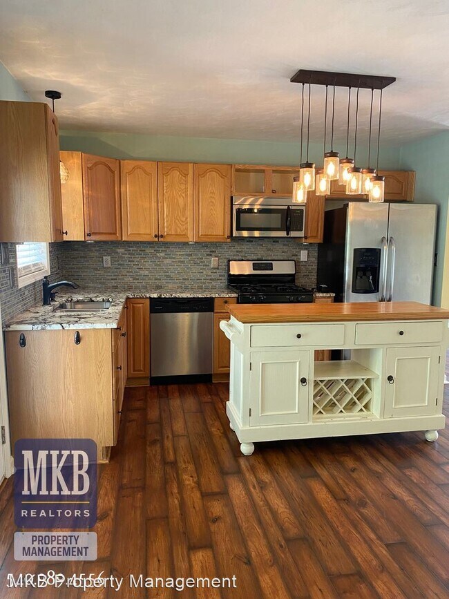 Building Photo - 3 br, 2 bath House - 735 Riverland Rd. SE