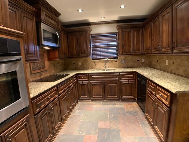 Foto del edificio - 3 Bed Edmond