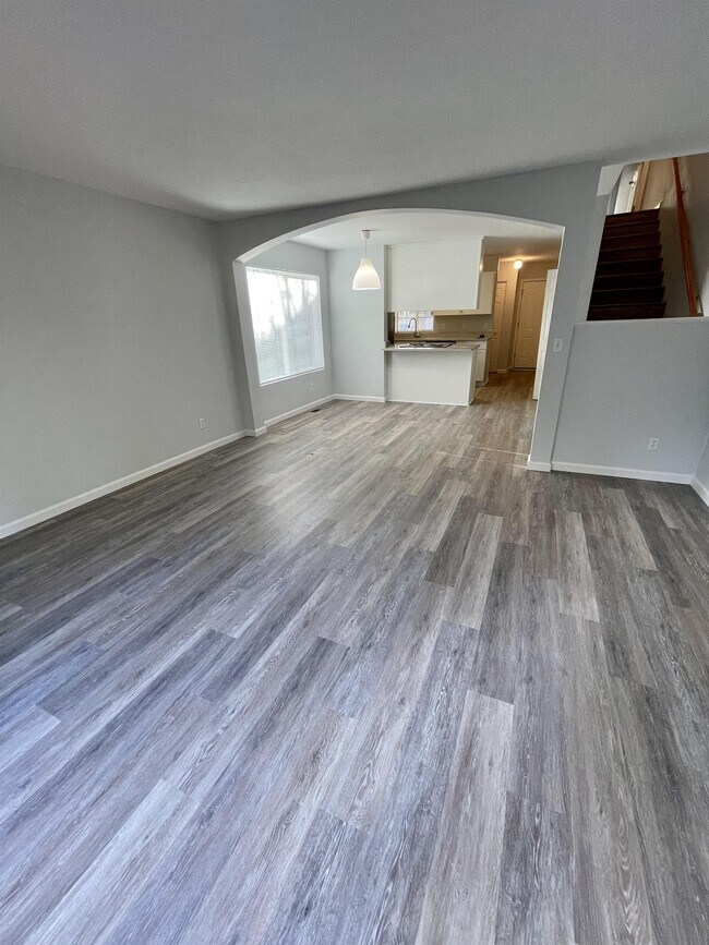 Foto del edificio - 473 NE Conifer Blvd