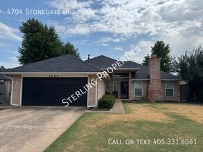 Building Photo - 4704 Stonegate Dr