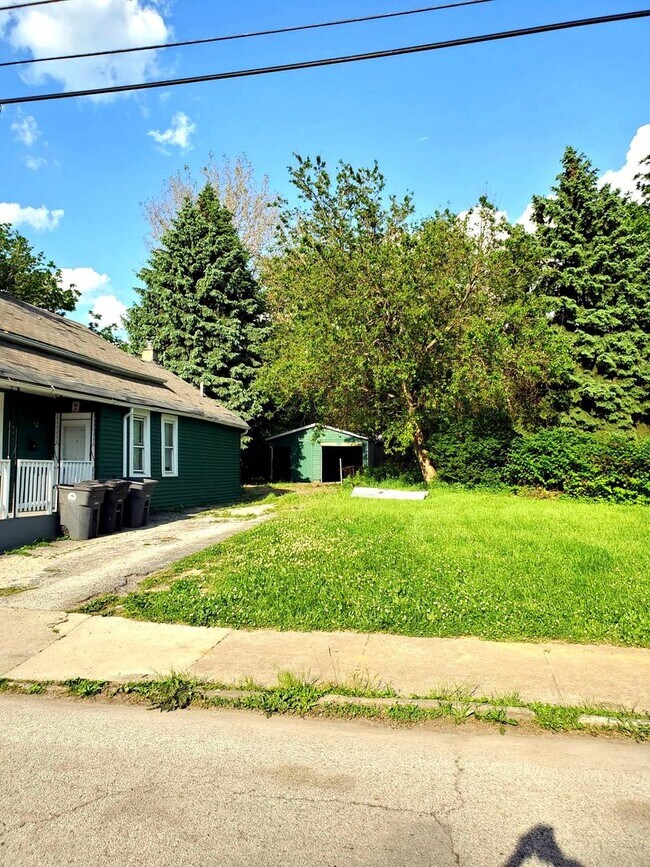 Foto del edificio - 3017 Nursery Ave