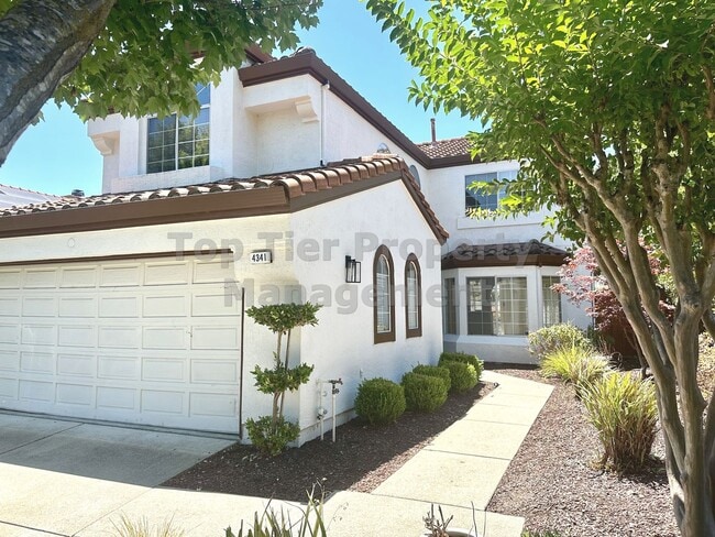 Beautiful 3 Bed / 2.5 Bath / 2,211 Sqft Sa... - Beautiful 3 Bed / 2.5 Bath / 2,211 Sqft Sa... House