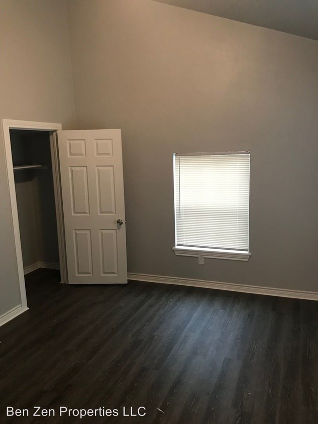 Building Photo - 2 br, 2 bath Apartment - 512 Graham Ave