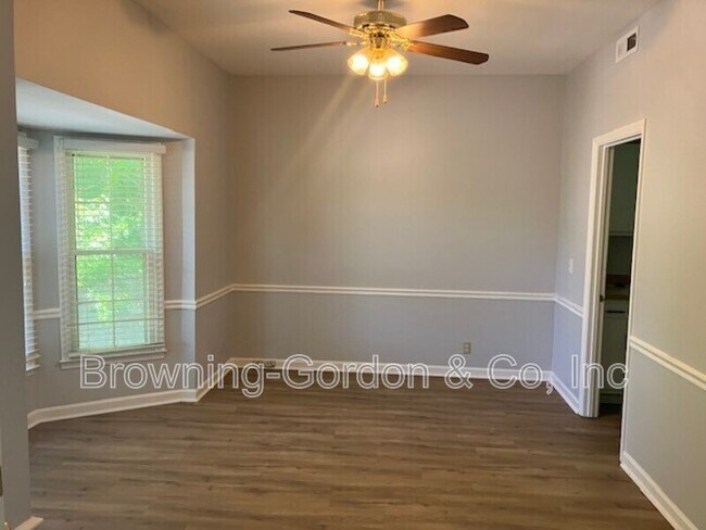 Building Photo - 1034 Pleasant View Dr
