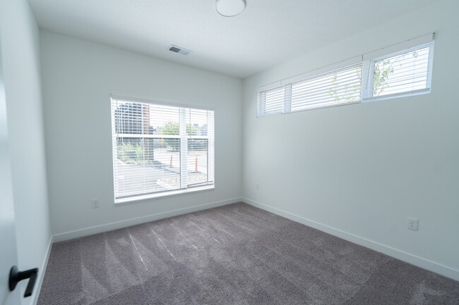1460 Grant 1A living room - 1460 Grant