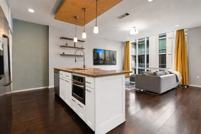 Building Photo - 1600 Barton Springs Rd