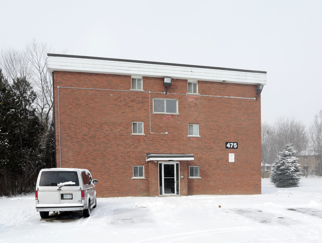 Building Photo - 475 Parkside Dr