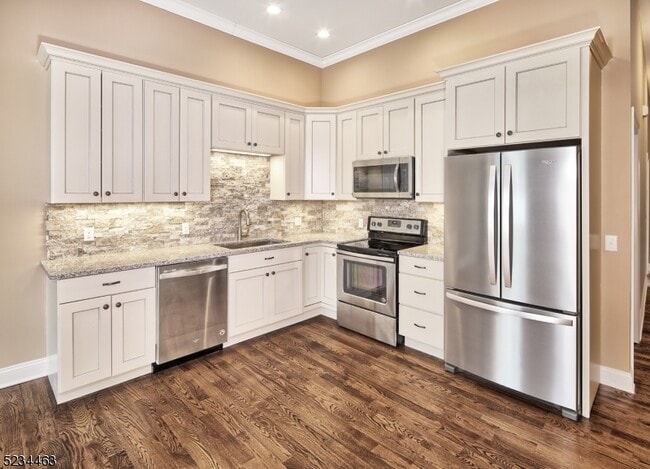 Foto del edificio - 27 Central Ave