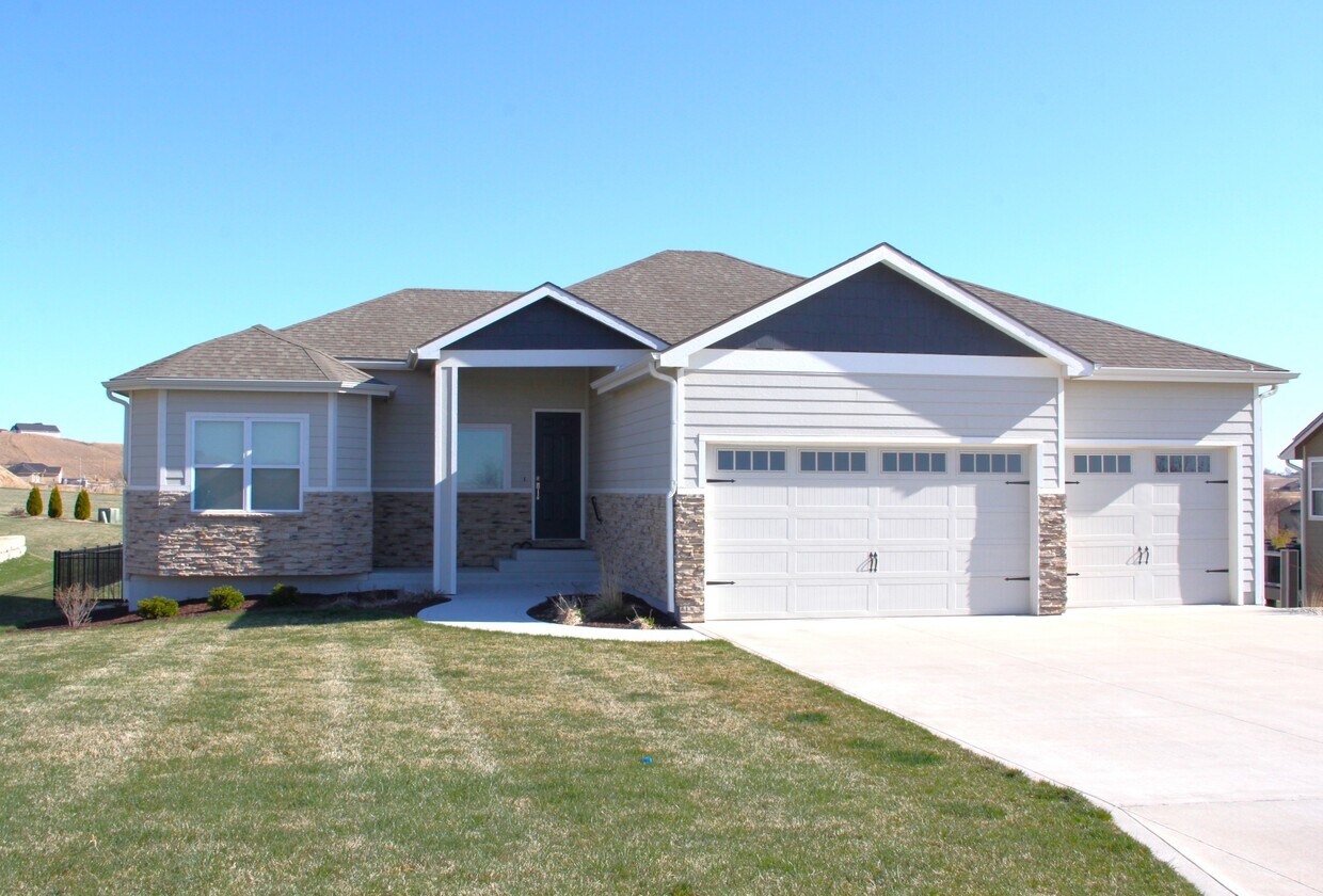 Primary Photo - 5510 Colbert Hills Dr
