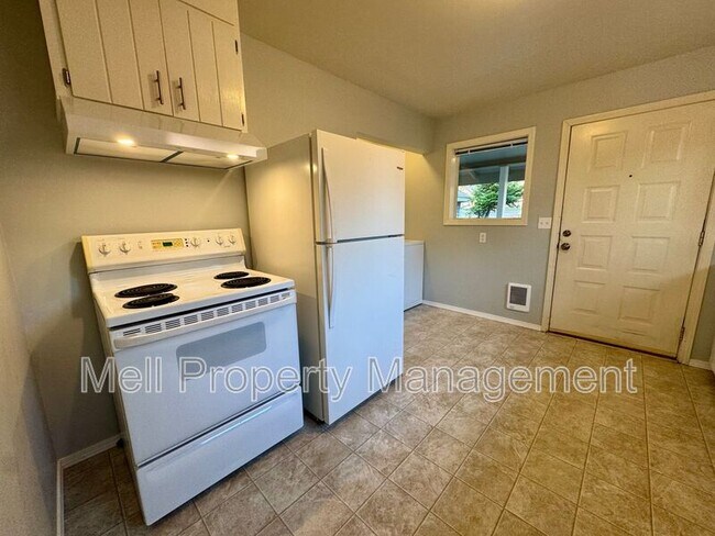 Foto del edificio - 22402 US-101