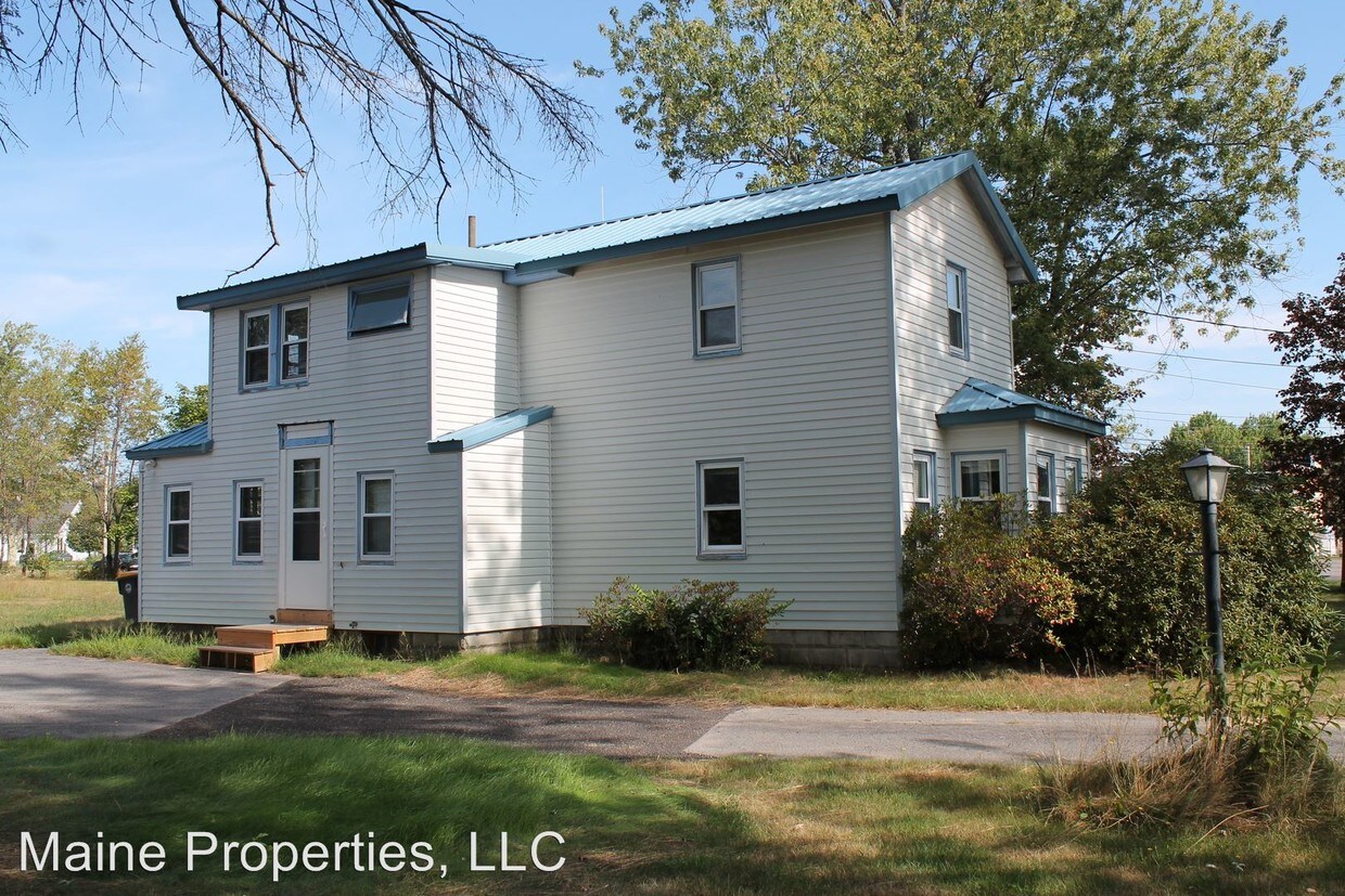 14 Saco St, Scarborough, ME 04074 House for Rent in Scarborough, ME