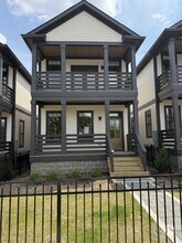 Building Photo - 3011 Batavia St