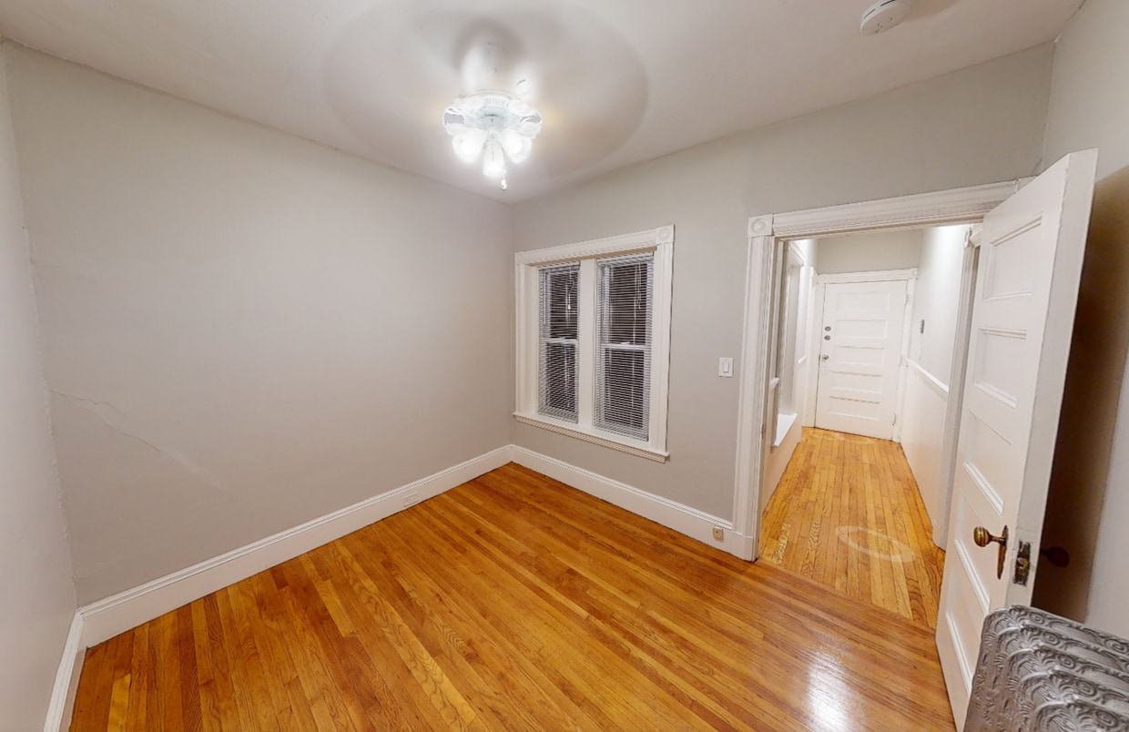 Building Photo - 906 Massachusetts Ave