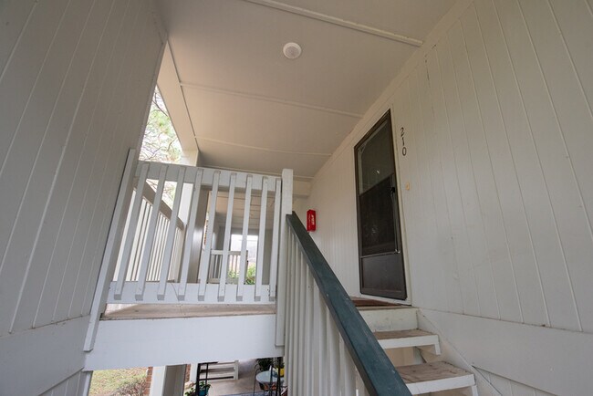Building Photo - 1251 Henckley Ave
