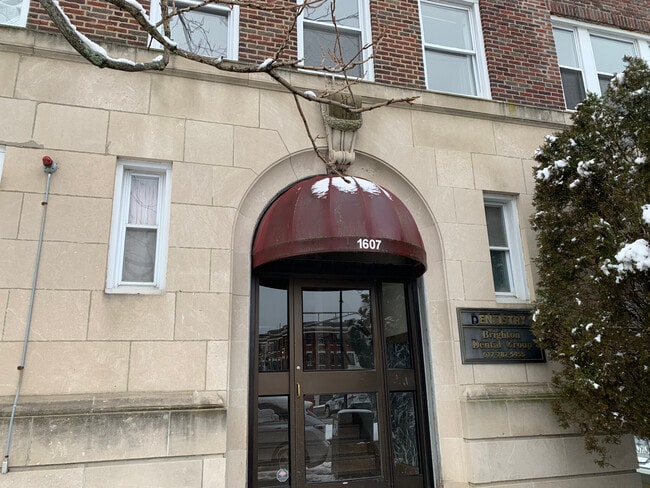 Building Photo - 1607 Commonwealth Ave