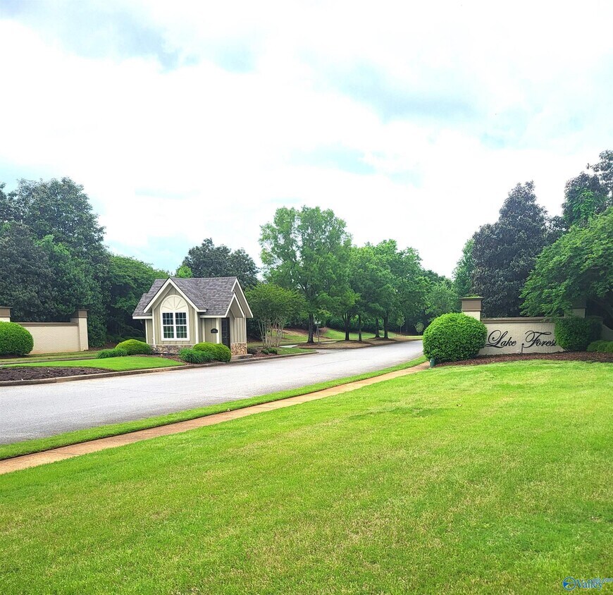Primary Photo - 6 Atherton Cir SW