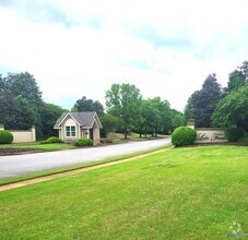 Building Photo - 6 Atherton Cir SW