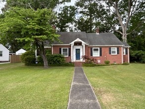 Building Photo - 115 Jean Cir