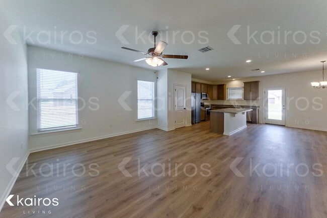 Building Photo - 206 Teddy Ln