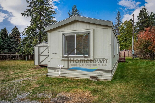 Foto del edificio - 2 Bedroom 1 Bath Home with Off-Street Park...