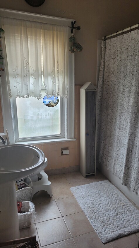 Foto del edificio - 249 E Walnut St