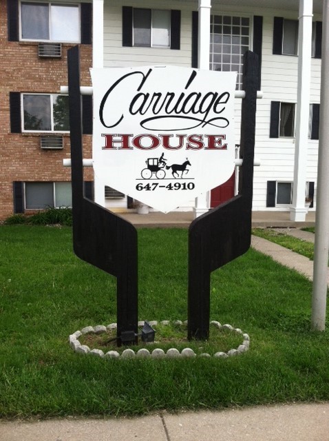 Primary Photo - Carriage House Apartments