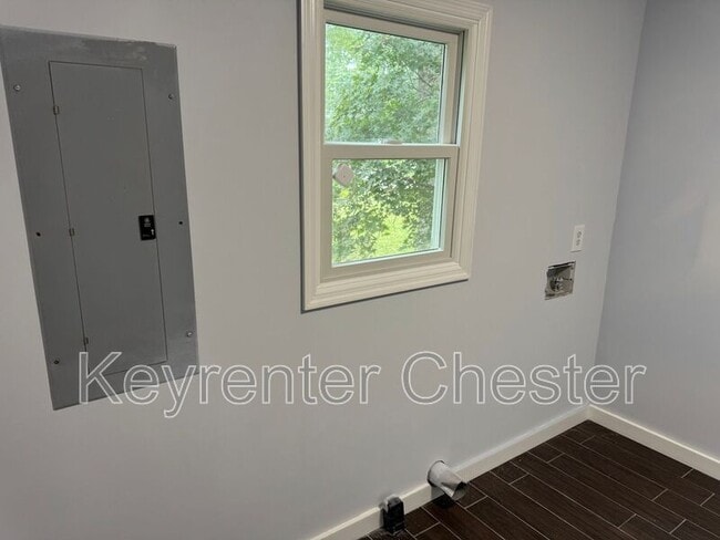 Building Photo - 7515 Fawndale Dr