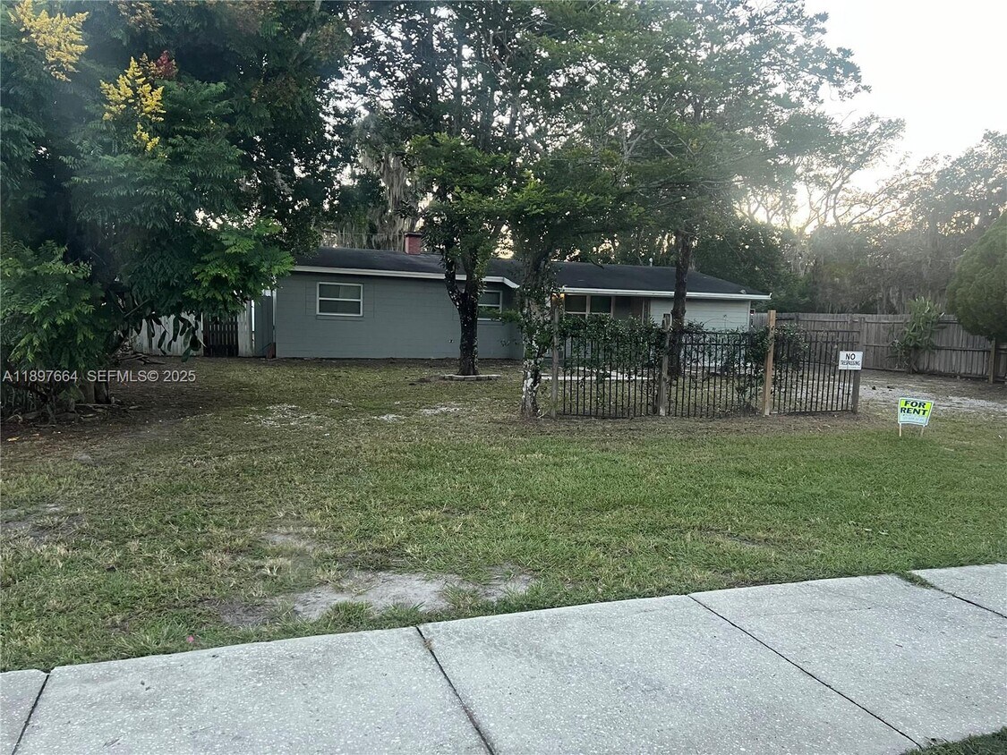 Foto del edificio - 6632 Edgewater Dr