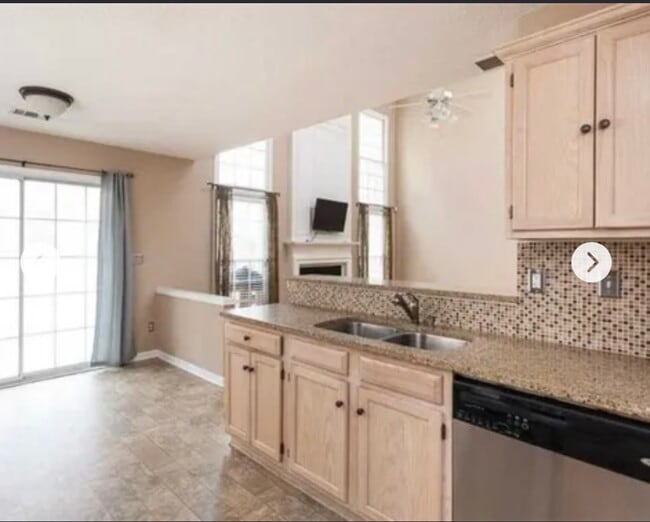 Building Photo - 10085 Barston Ct