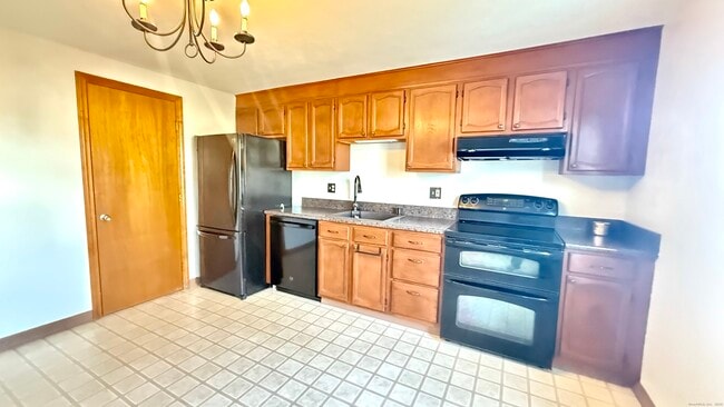 Building Photo - 4 Persimmon Ln