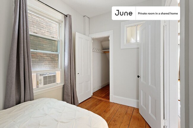 Foto del edificio - Room in Shared 4 bed/1 bath home