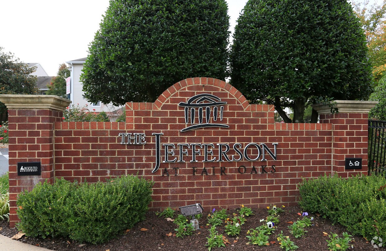 The Jefferson at Fair Oaks Apartments Fairfax, VA