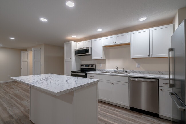 Building Photo - 1141 S Wapakoneta Rd Building Photo - 1141 S Wapakoneta Rd