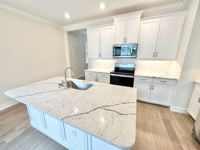 Foto del edificio - ** SEASONS AT BONITA ** 3 BED / 2 BATH - N...
