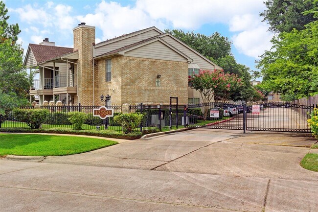 Foto del edificio - 12550 Whittington Dr