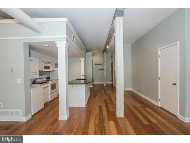 kitchen - 2311 South St