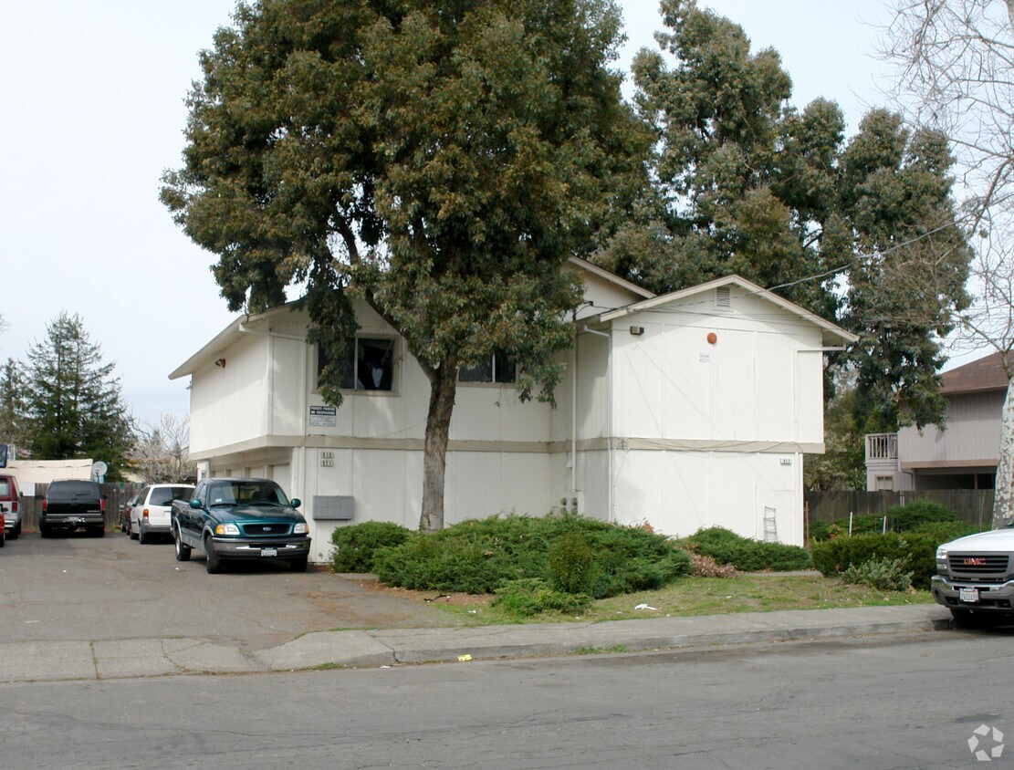Building Photo - 917-927 Sunset Ave