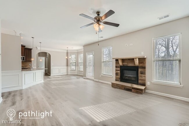Building Photo - 5 br, 3 bath House - 718 Lilac Mist Dr UNIT